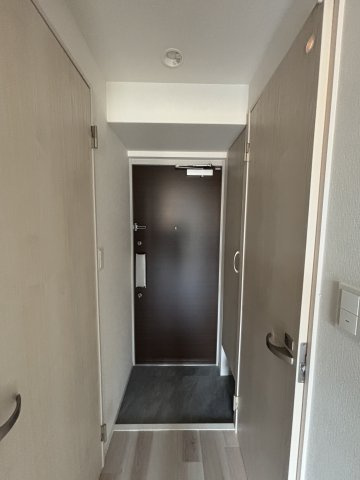ジーグランデ九条の玄関