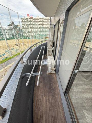フィッシェ福原のバルコニー