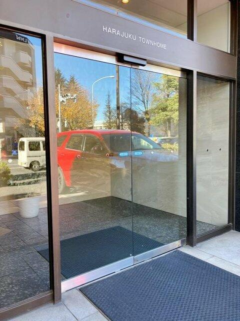 原宿タウンホームのエントランス