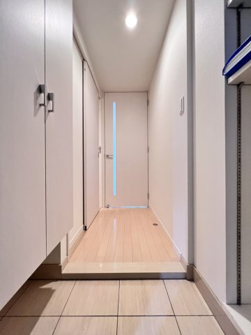 ビエネスタ千代県庁口の玄関