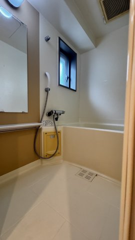 エンクレストWith天神東の浴室