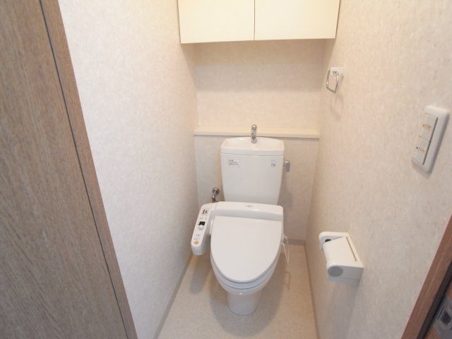 渡辺ビルのトイレ|ウォッシュレット付きのおトイレです！