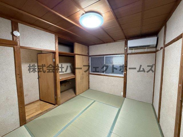 萱島南町テラスハウス　賃貸の和室|柔らかい畳が心地よい和室