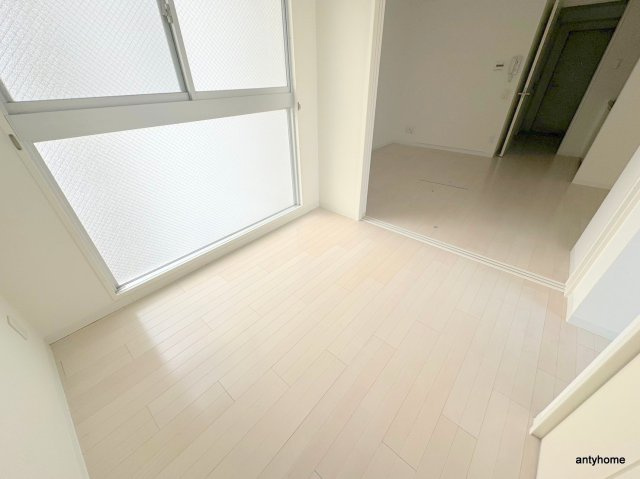 ライブガーデン新大阪　仲介手数料無料の寝室