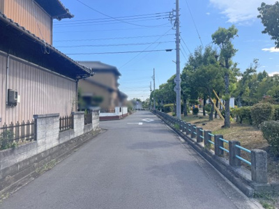 【前面道路含む現地写真】 | 四日市市中里町 | 西側前面道路
