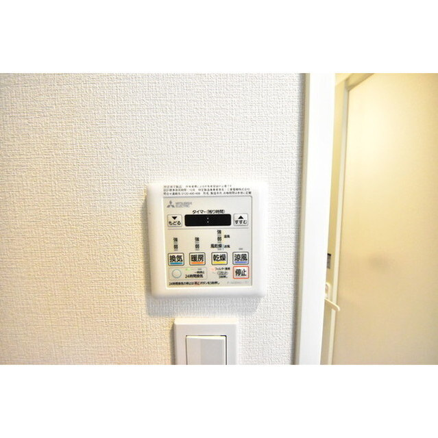 ハーモニーレジデンス東京サウス六郷の内装|明るい色調の室内です