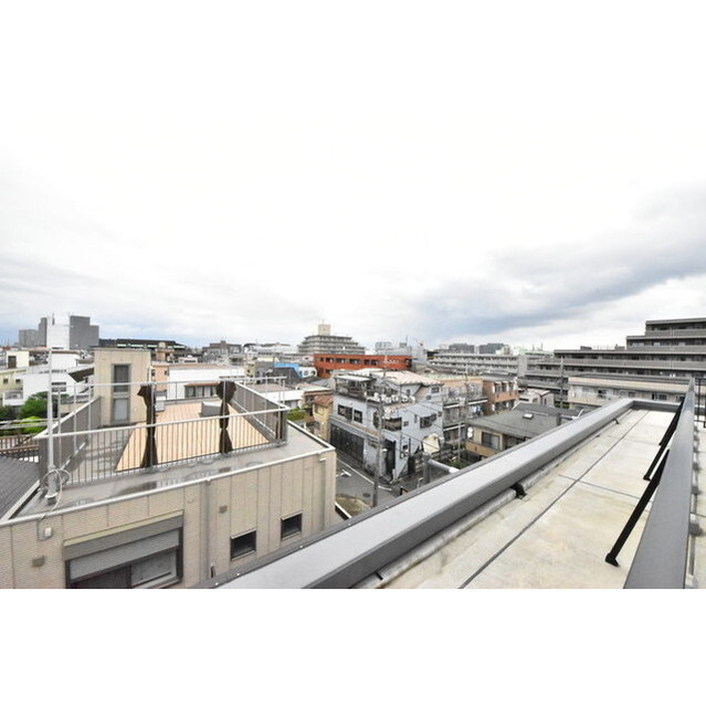ハーモニーレジデンス東京サウス六郷の内装|明るい色調の室内です