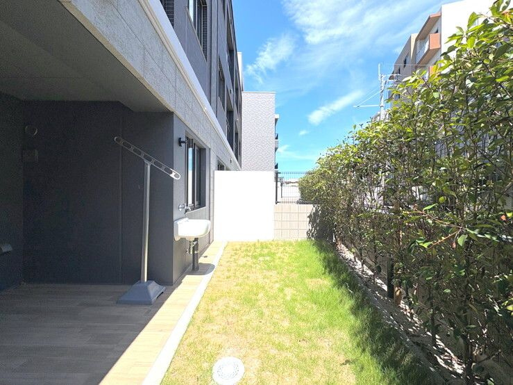 イノバス西新の庭