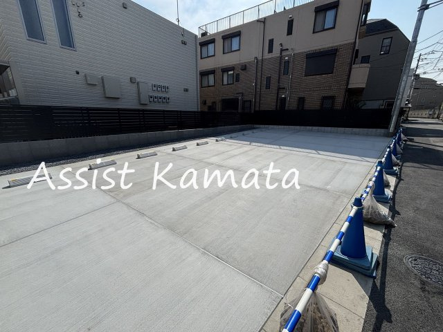 プランドール　クレタケ　Ｅａｓｔの駐車場