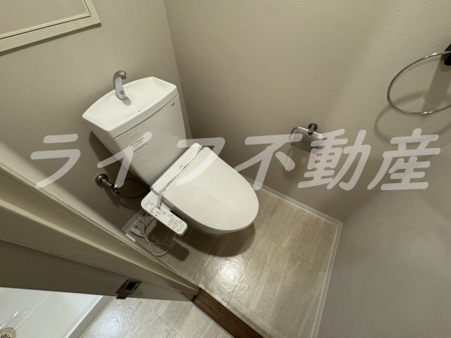 サーティ西尾のトイレ|ゆったりとした空間のトイレです
