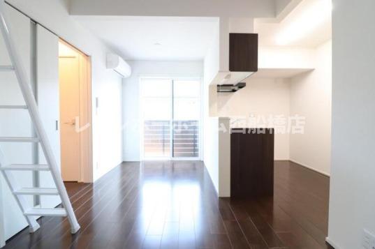 フォレストメゾン西船橋EASTの居間・リビング|※同タイプ別部屋参考写真です。