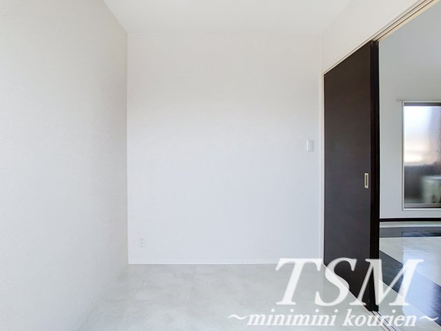 アフロディテ寝屋川の洋室