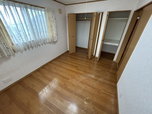 別府市南立石中津留町の洋室