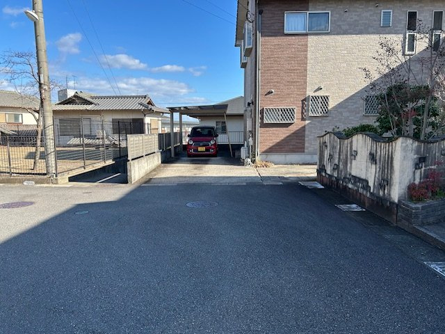 別府市南立石中津留町の前面道路含む現地写真