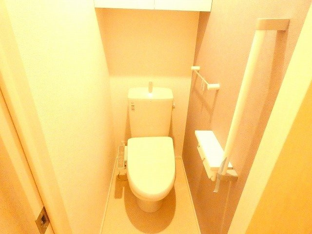 清潔感のあるトイレです