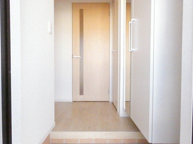 毎日通る玄関はこちらです