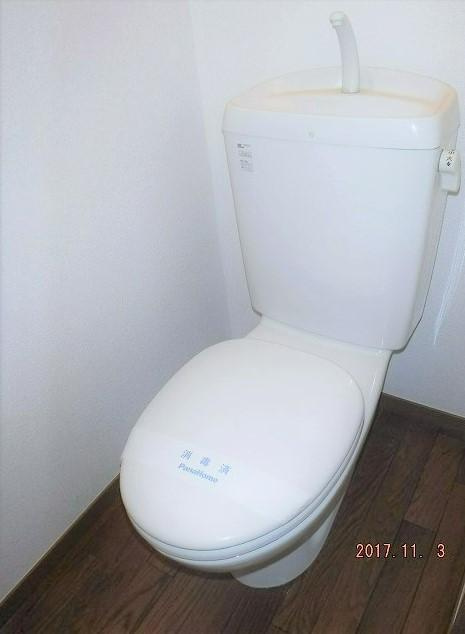 ゆったりとした空間のトイレです