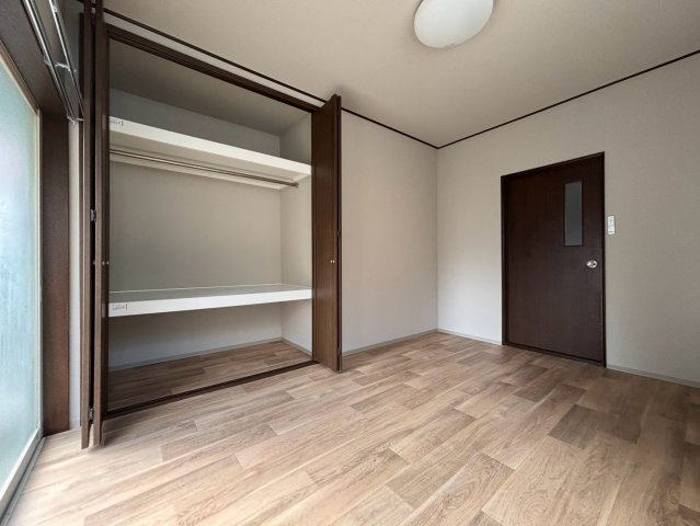 川崎市多摩区登戸のアパートの居間・リビング