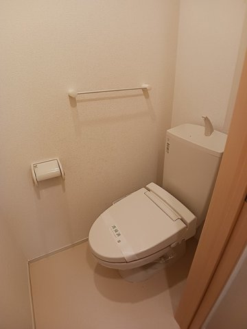シンプルで使いやすいトイレです