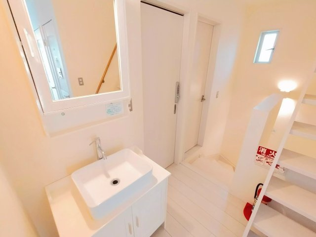 忙しい朝には欠かせない洗面所です
