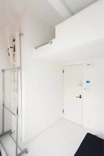 収納もある玄関です