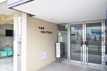 落ち着いたエントランスです