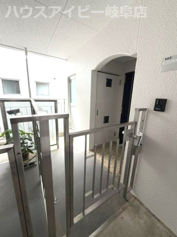 【玄関】の画像