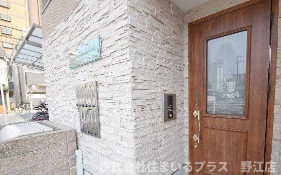 アヴァンス深江橋Ｂのエントランス