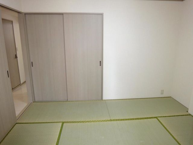 グランドヒルズ美里の和室