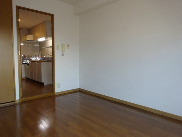 相生市本郷町の賃貸マンションの居間・リビング