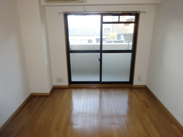 相生市本郷町の賃貸マンションの子供部屋