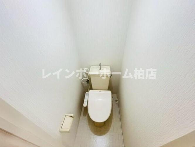 特典：仲介手数料が無料です!!のトイレ|ゆったりとした空間のトイレです