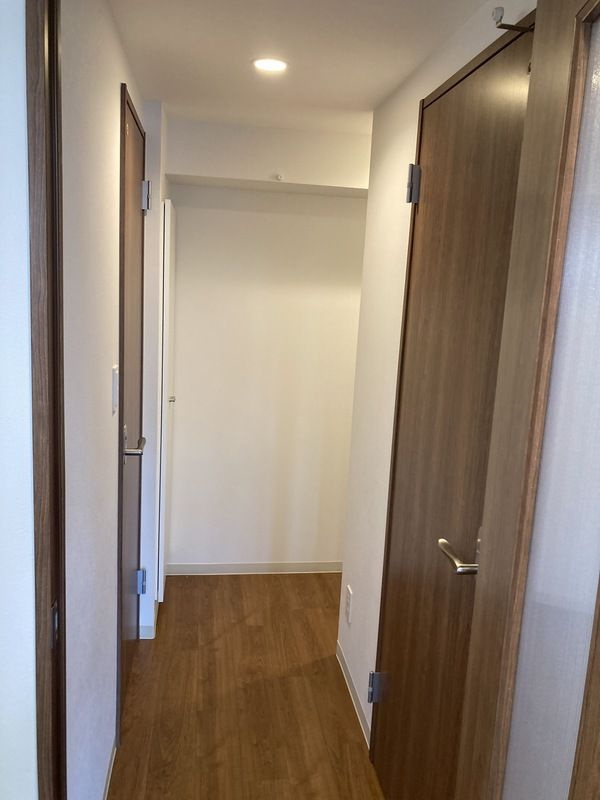 ＬＥＯ六拾番館の玄関