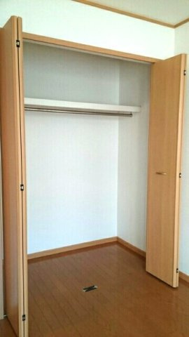 エテルノ　Ｄの収納|たっぷりとした収納スペースです