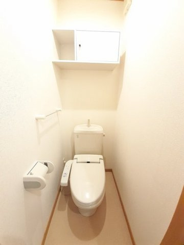 トレスアールヴォレ　Ａのトイレ|トイレもきれいです