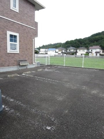 ブライトガーデン　Ａの駐車場|駐車場です