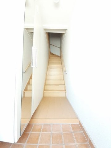 メゾン・エスポワールの玄関|落ち着いた玄関です