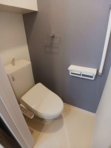 アルーン富岡　Ｂのトイレ|トイレです