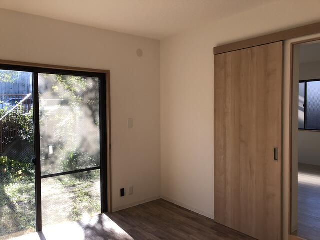 楠ホームズB棟の寝室