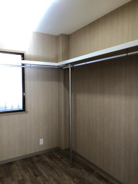 楠ホームズB棟の収納