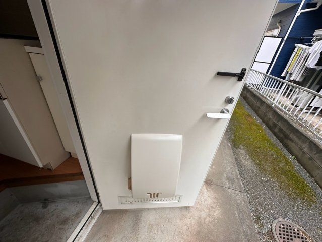 ハウスあすなろの玄関