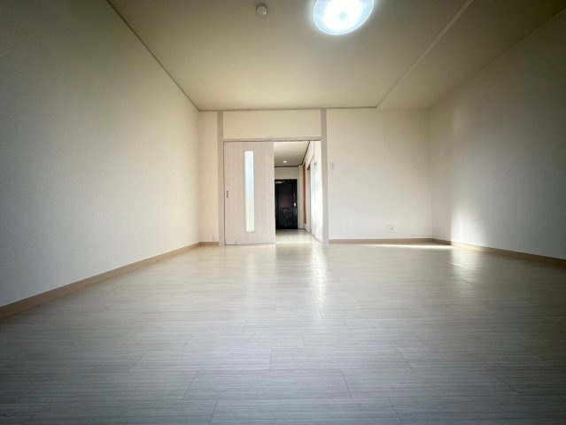 ヴェール摂津の洋室