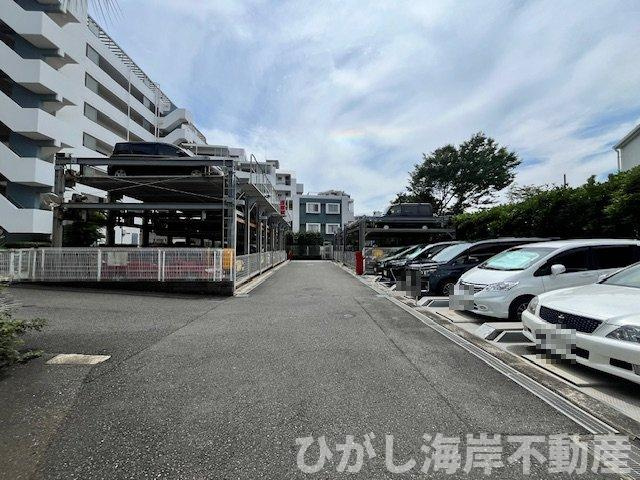 ランドステージ茅ケ崎オーシャンビューの駐車場|敷地内駐車場