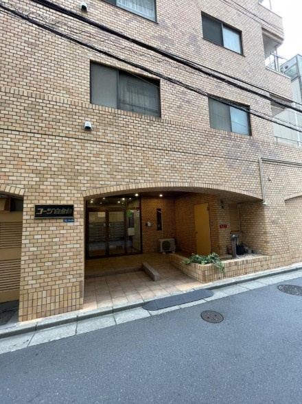 コーヅ白金台のエントランス|「白金台」駅徒歩１分！宅配ボックス付き耐震基準適合マンション、コーヅ白金台は即日現地案内可能となっておりますので、お気軽にお問い合わせください！