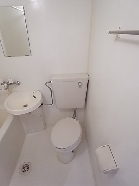 尼崎市立花町４丁目の賃貸マンションのトイレ