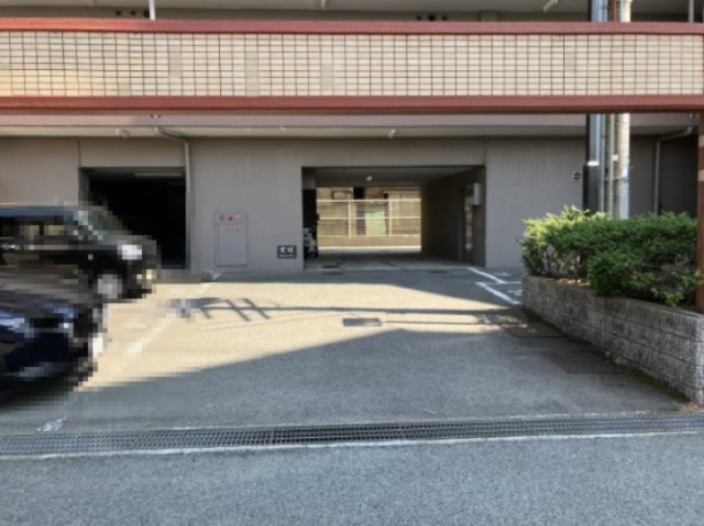 姫路市飾磨区今在家４丁目の中古マンションの駐車場