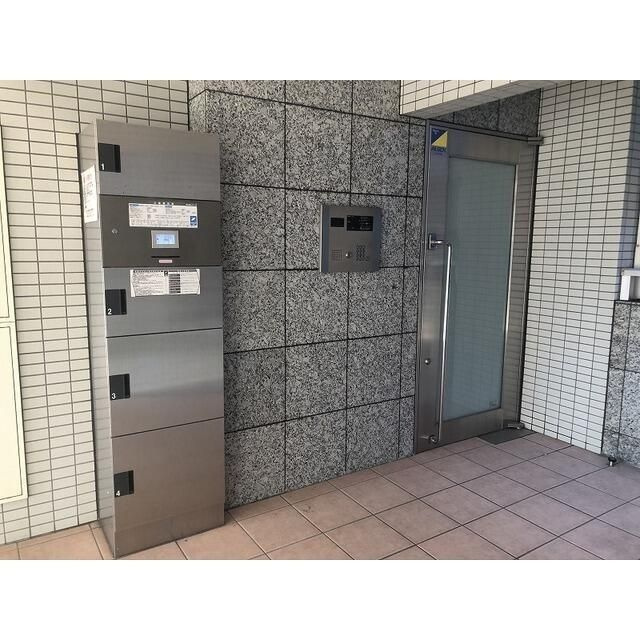 ソル・レヴェンテ豪徳寺のロビー
