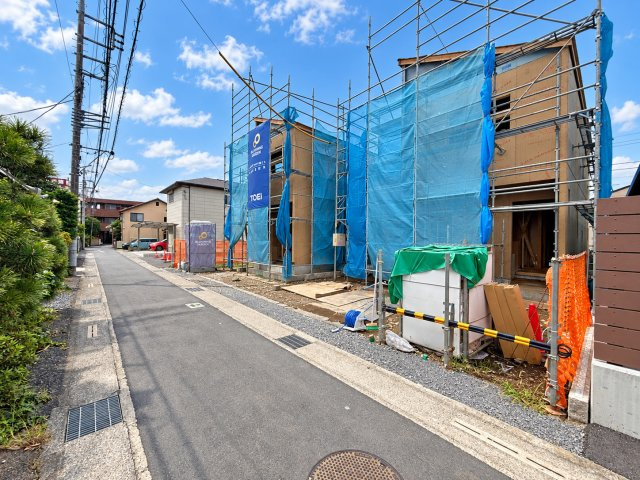 三島市南本町　全2棟　2号棟　新築戸建の前面道路含む現地写真