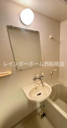 グランピーノ妙典の洗面所|※別部屋参考