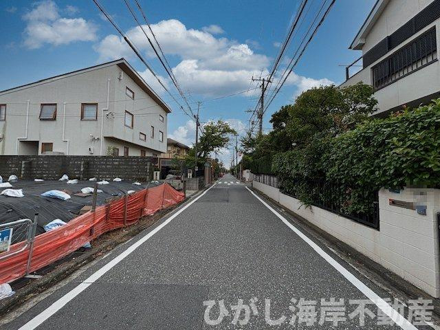 藤沢市鵠沼松が岡4丁目　売地　全2区画の前面道路含む現地写真|現地外観